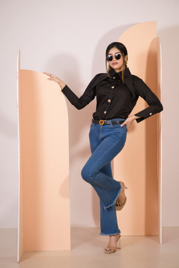Swallowed-Tailed Collar Shirt - Image 6