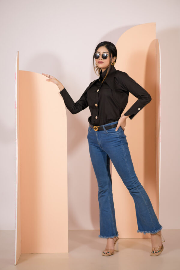 Swallowed-Tailed Collar Shirt - Image 5